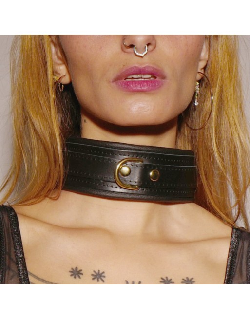 Collier en cuir molletonné et attaches Gold Collier en cuir molletonné et attaches Gold